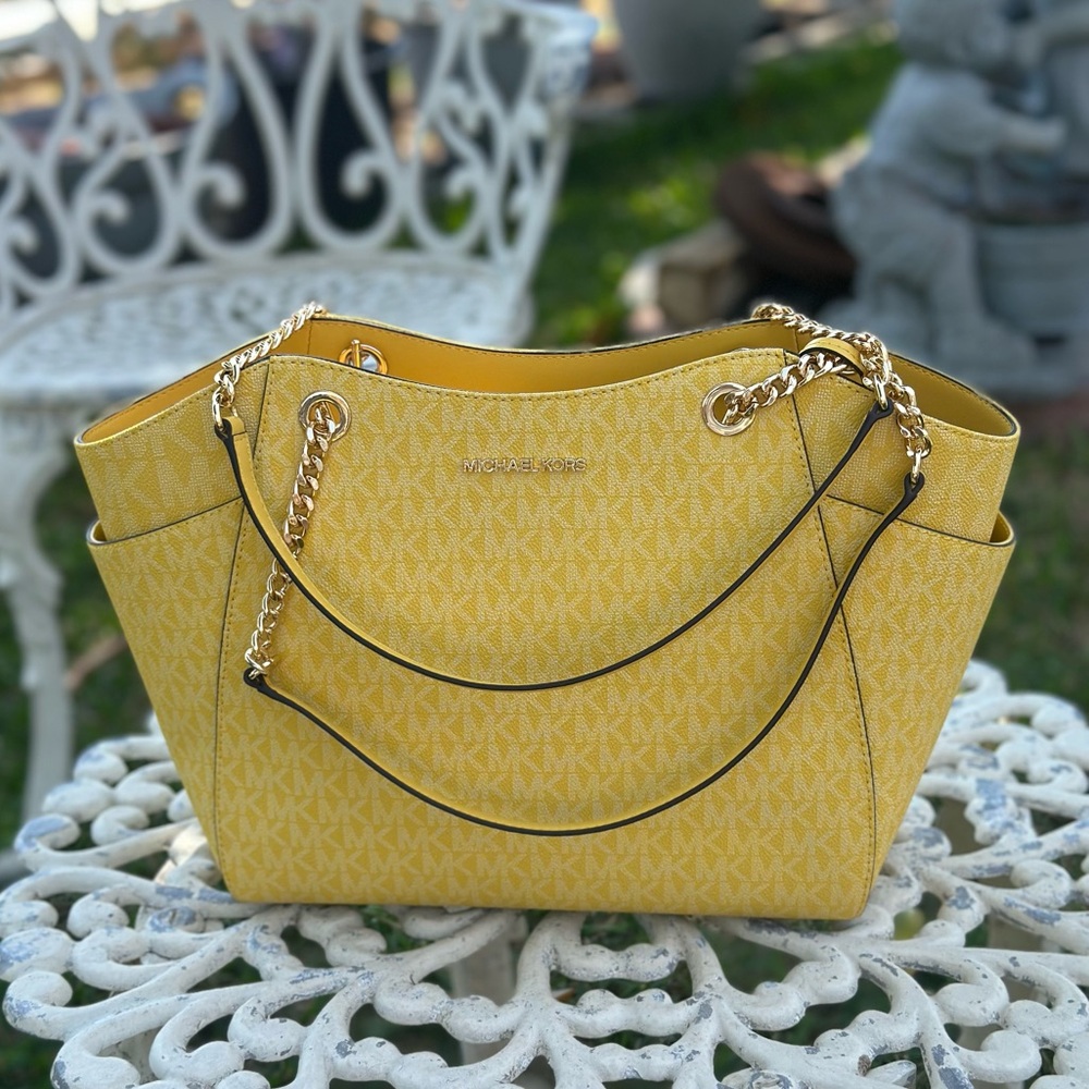 Sale💖Michael Kors Yellow Tote Bag